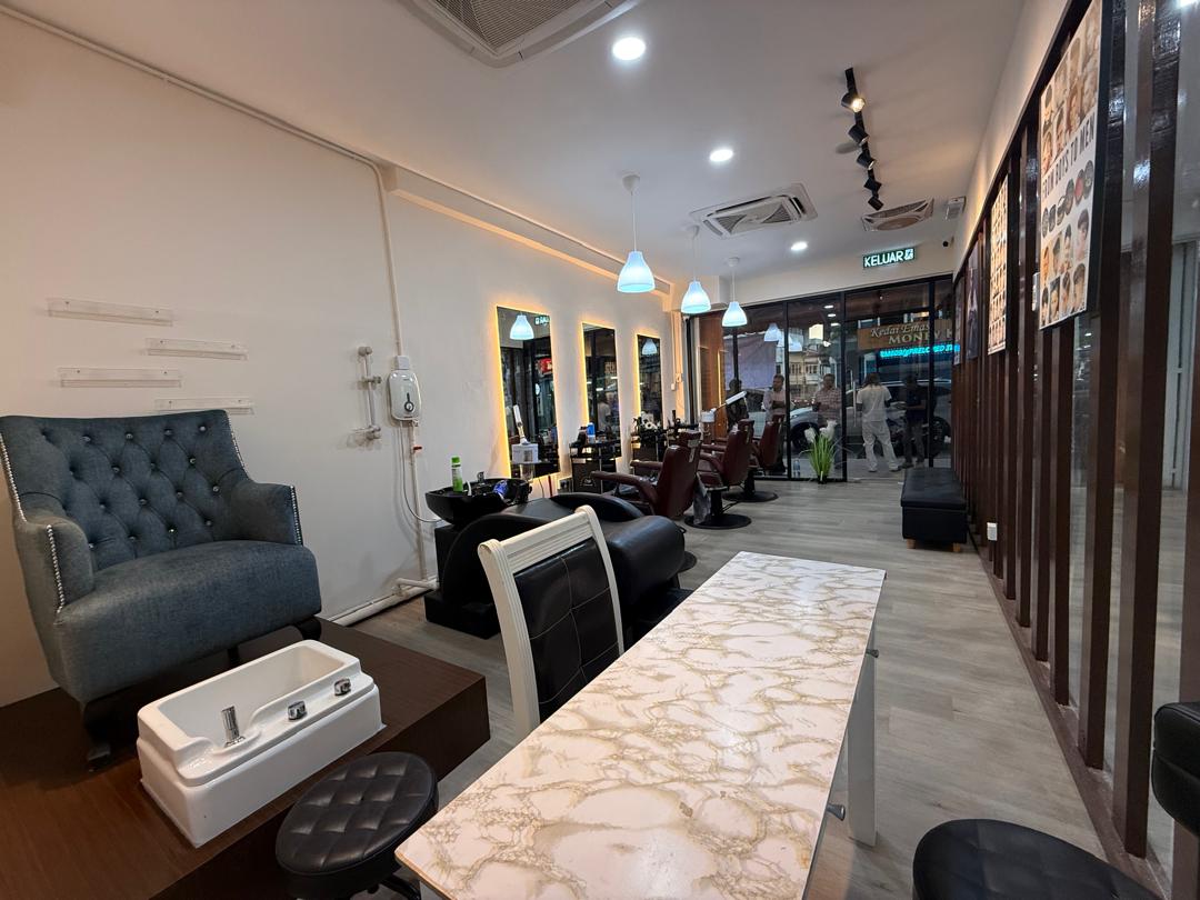 Barber & Nail Spa - Nail spa area with marble table
